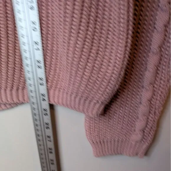 Vintage Woolrich Petal Pink Cable Knit V Neck Sweater Womens M