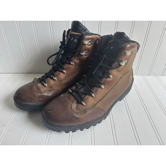 vintage Y2K brown Nike ACG hiking walking boots leather sport lace up 9.5 M