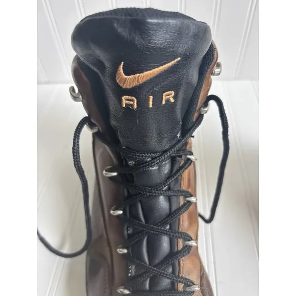 vintage Y2K brown Nike ACG hiking walking boots leather sport lace up 9.5 M