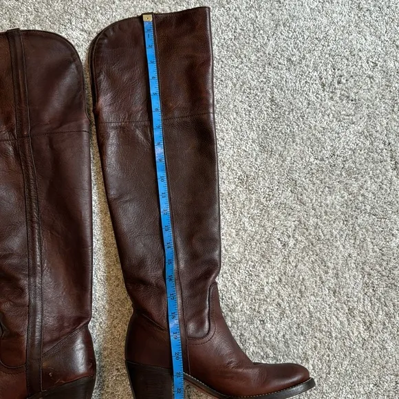 Vintage Y2K Frye over the knee slouchy brown leather riding boots. 6.5