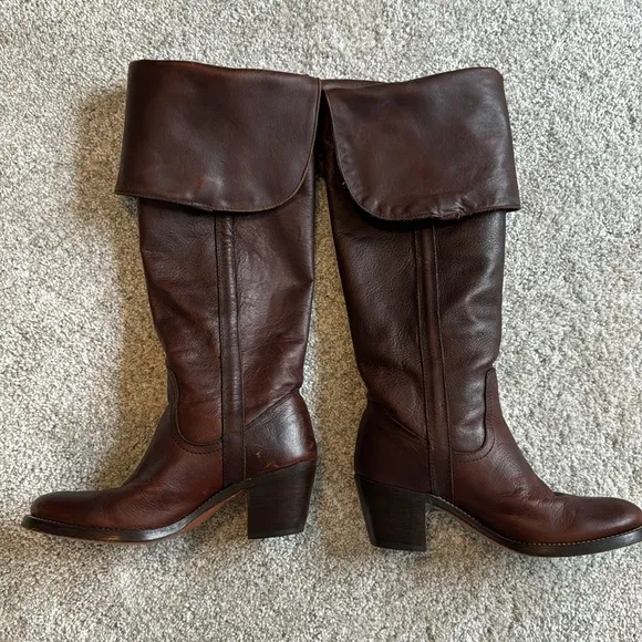 Vintage Y2K Frye over the knee slouchy brown leather riding boots. 6.5