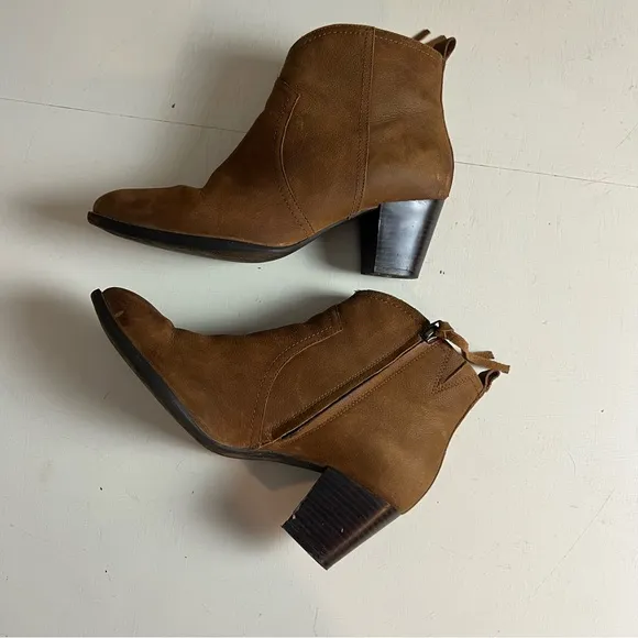 VIONIC- Brown Water Resistant Nubuck Leather Raina Ankle Boots Zip