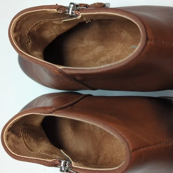 Vionic Jolene boots/ booties woman's size 6.5