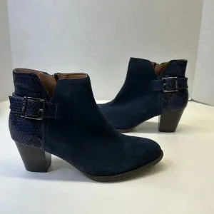 Vionic Naomi Heeled Ankle Boots Booties Zip Up Suede Snake Print Blue Size 6.5