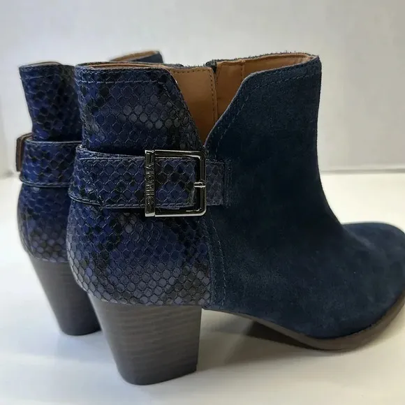 Vionic Naomi Heeled Ankle Boots Booties Zip Up Suede Snake Print Blue Size 6.5