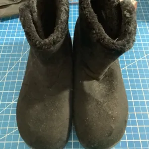 Vionic Orthotic Suede Slipper Boots - Vanah size 9