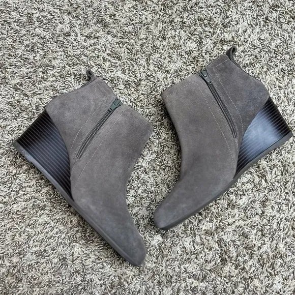 Vionic Paloma Wedge Ankle Boots Suede with Concealed Orthotic Arch Support 9.5​