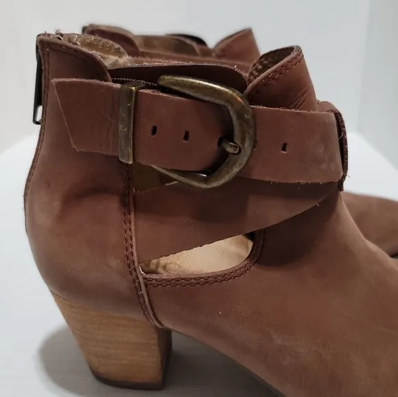Vionic Rory Heeled Bootie Ankle Boots 8 Dark Brown Waxed Leather