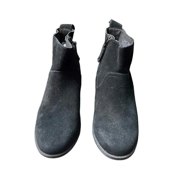 VIONIC Vera Water-Resistant Suede Ankle Boots size 6.5