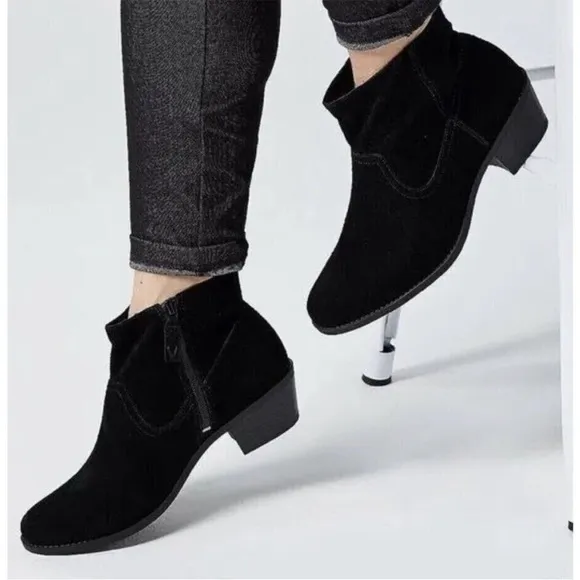 VIONIC Vera Water-Resistant Suede Ankle Boots size 6.5