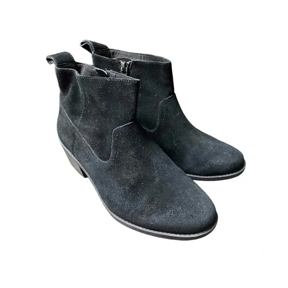 VIONIC Vera Water-Resistant Suede Ankle Boots size 6.5