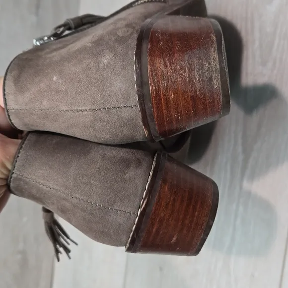 Vionic Women Serena Leather Heels Boots shoes sz 6.5