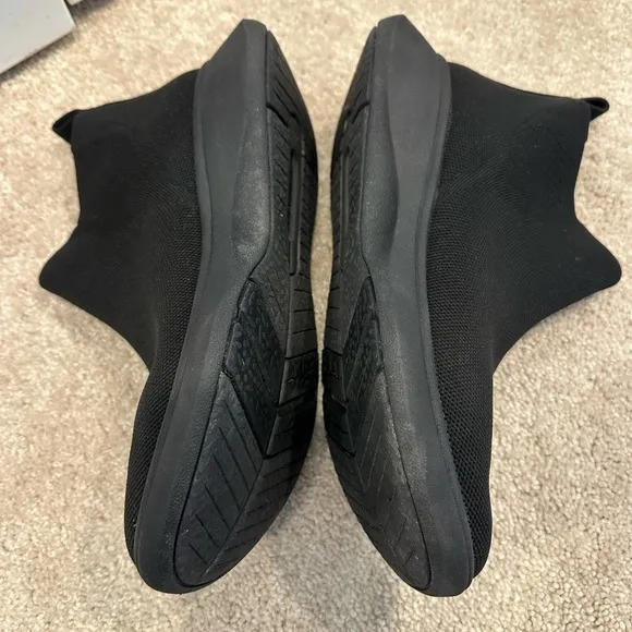 Vivaia black Urban boots Water-Repellent Sneaker Boot Sliders size 9/40