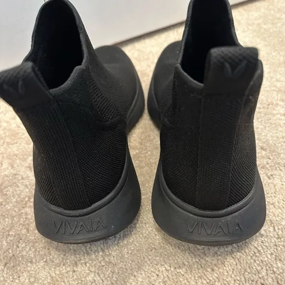Vivaia black Urban boots Water-Repellent Sneaker Boot Sliders size 9/40