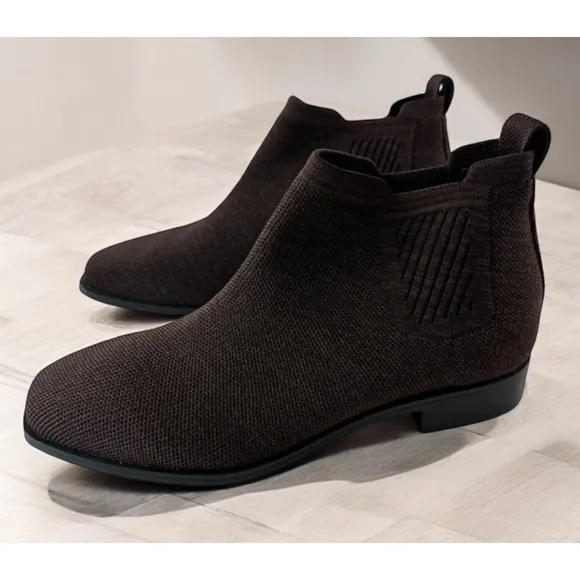 VIVAIA Ryan Pro Water Resistant Stretch Bootie Dk Chocolate Ankle Boots 36 US 6