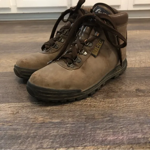 VTG Vasque Skywalk GoreTex Sundowner Hiking Boots