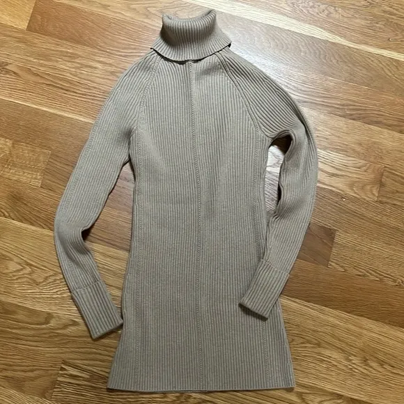 WHBM Pointelle Turtleneck Tunic in Cashmere Blend