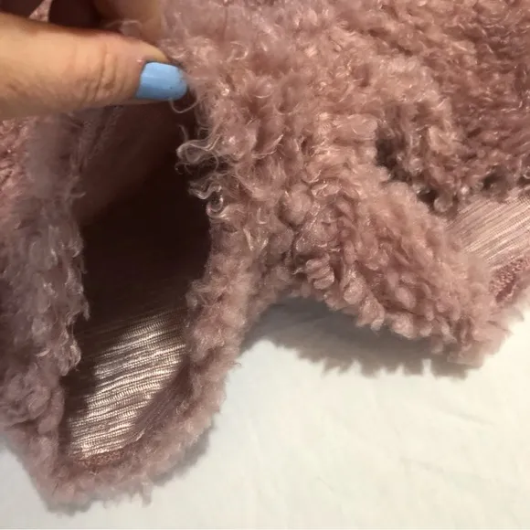 Windsor Pink PJ romper w/long sleeves,scoop neck &amp; half pink buttons Size XS