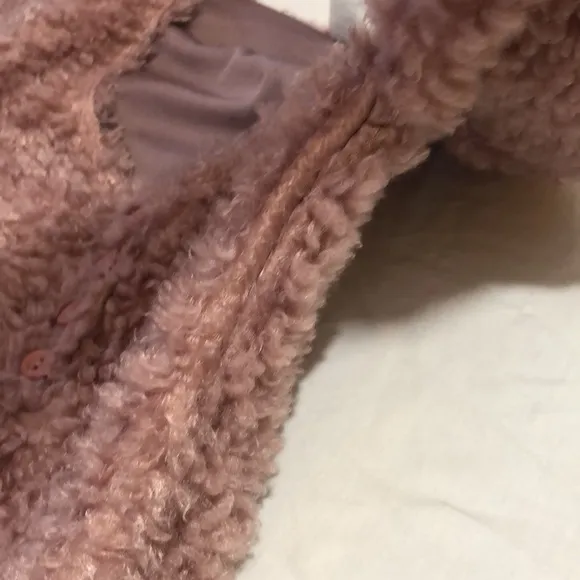 Windsor Pink PJ romper w/long sleeves,scoop neck &amp; half pink buttons Size XS