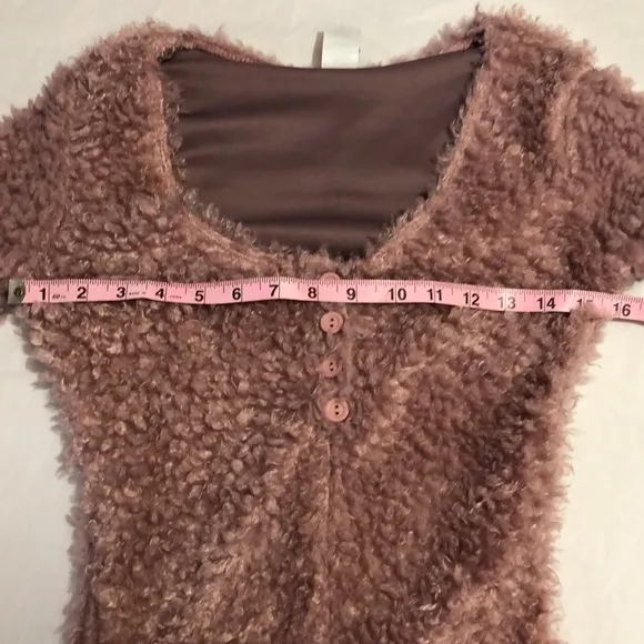 Windsor Pink PJ romper w/long sleeves,scoop neck &amp; half pink buttons Size XS