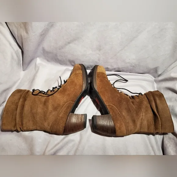 Wolky lace up suede boot dhofar size 38/7