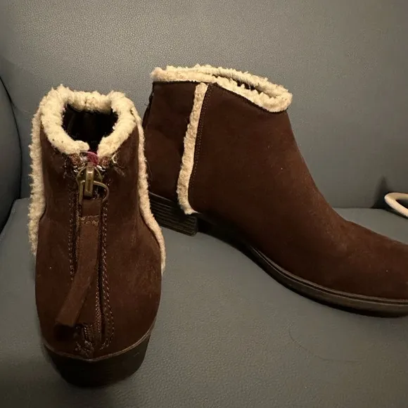 Women’s Brown Ankle Boots with Cream Trim