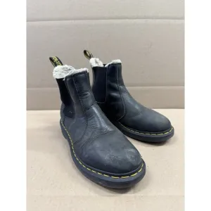 Womens Dr. Martens LEONORE 2976 Faux Fur Lined Black Chelsea Boots Size 7