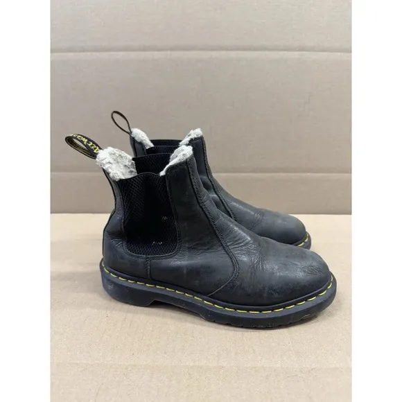 Womens Dr. Martens LEONORE 2976 Faux Fur Lined Black Chelsea Boots Size 7