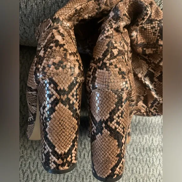 Womens Express Faux Snakeskin Slouchy Boots Size 7