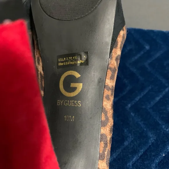 Women's Guess Heels, Size 10M, Leopard Print, Red Bow