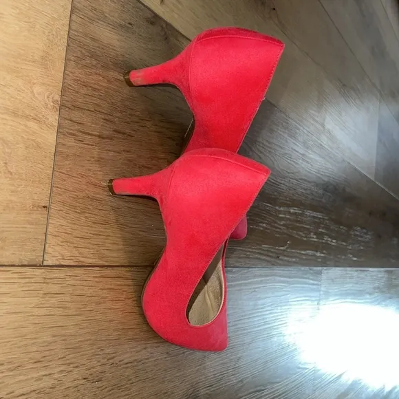 Women's pink Suede Heels