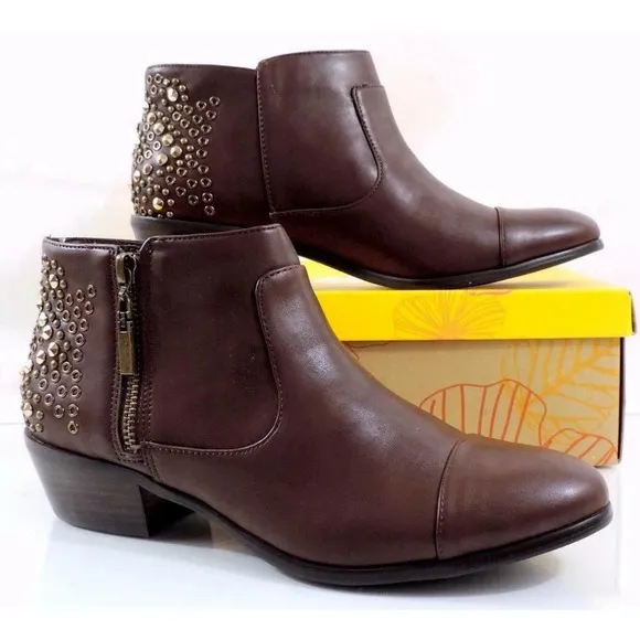 Women's Shoes Yellow Box OAK Ankle Boots Booties Studded Zip Brown Size 8.5