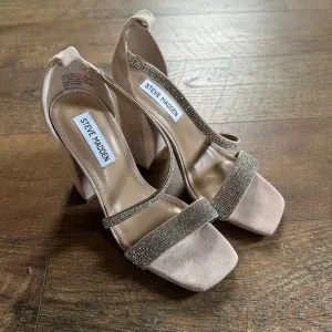 Women's Steve Madden Beige Heels Size 7