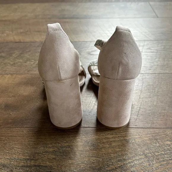 Women's Steve Madden Beige Heels Size 7