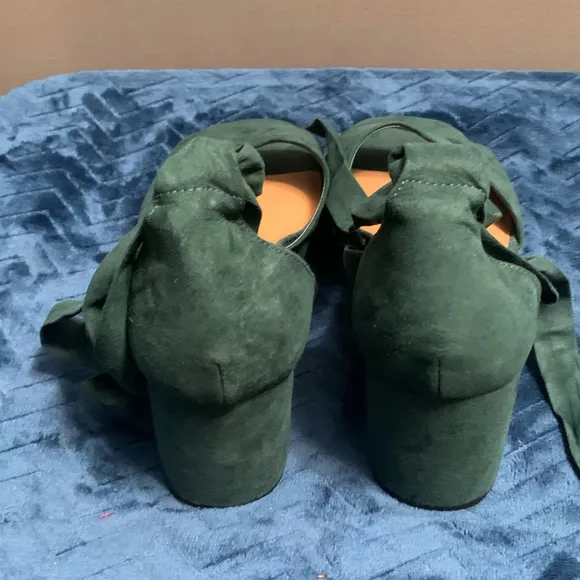 Women's Torrid Heels Size 11.5 WW Green