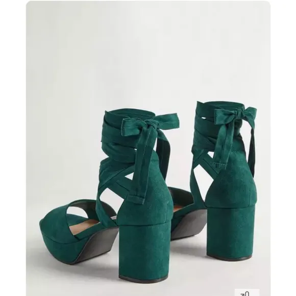 Women's Torrid Heels Size 11.5 WW Green