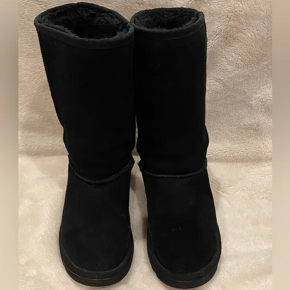 Women's UGG Australia Classic Tall Black Boots Iconic S/N 5815 Size 7 VGC