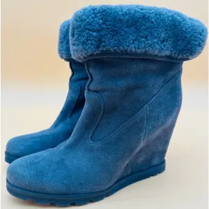 Women's UGG Grey Suede Wedge Boots Size 9