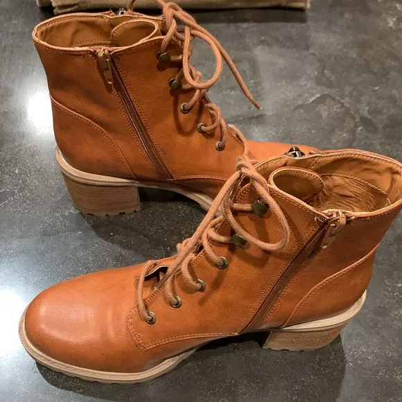Women’s ZODIAC Cognac Boots