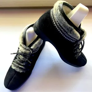 Yodelers Suede Faux Fur Boots Booties Size 8 Black