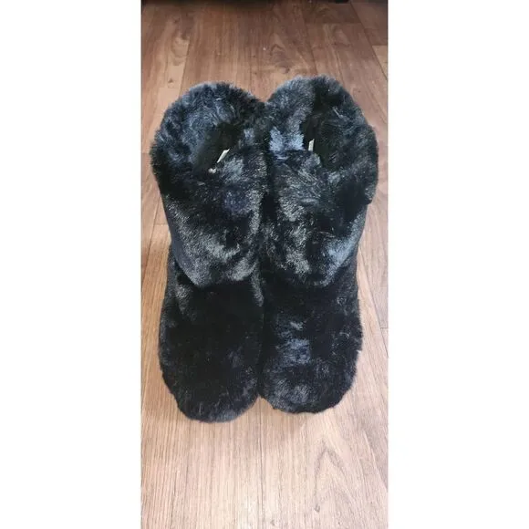 Yoki Holland Faux Fur Boots
