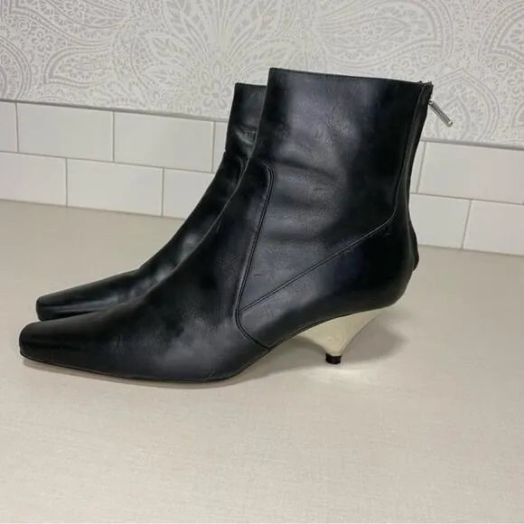 ZARA WOMAN SS LAMINATED LEATHER Triangular-shaped heel ANKLE BOOTS - Size 36