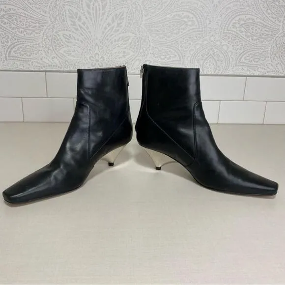 ZARA WOMAN SS LAMINATED LEATHER Triangular-shaped heel ANKLE BOOTS - Size 36
