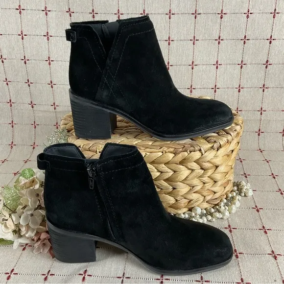 Zodiac “Larsen” Black Suede Ankle Boots Sz 6 Arch Support Comfy Booties NWOB