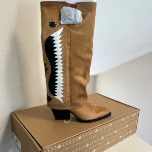 Zodiac Rowena Wings Western Boot Faux Suede‎ Caramel size 9