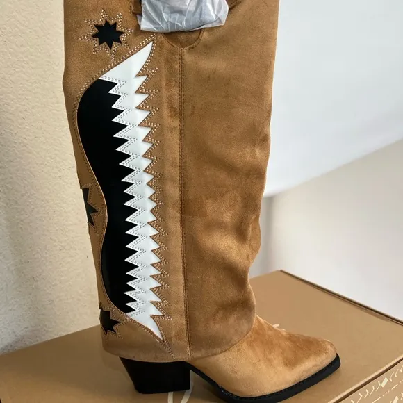 Zodiac Rowena Wings Western Boot Faux Suede‎ Caramel size 9